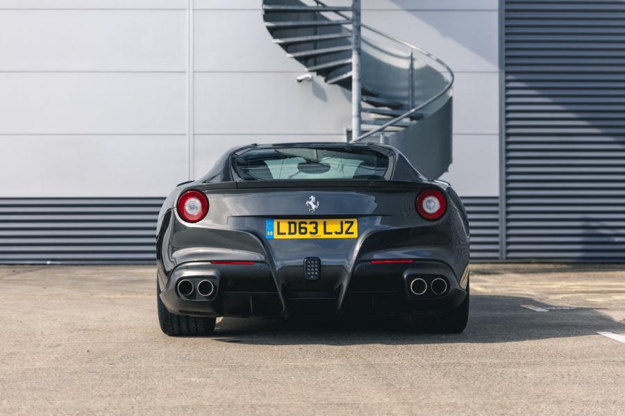  Ferrari F12berlinetta 2014 года  (UK) (фото 204 из 276)